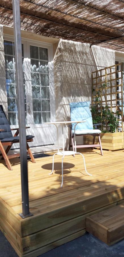 Bed and Breakfast A L'Ombre De La Treille -Proche Saint-Emilion Exterior foto