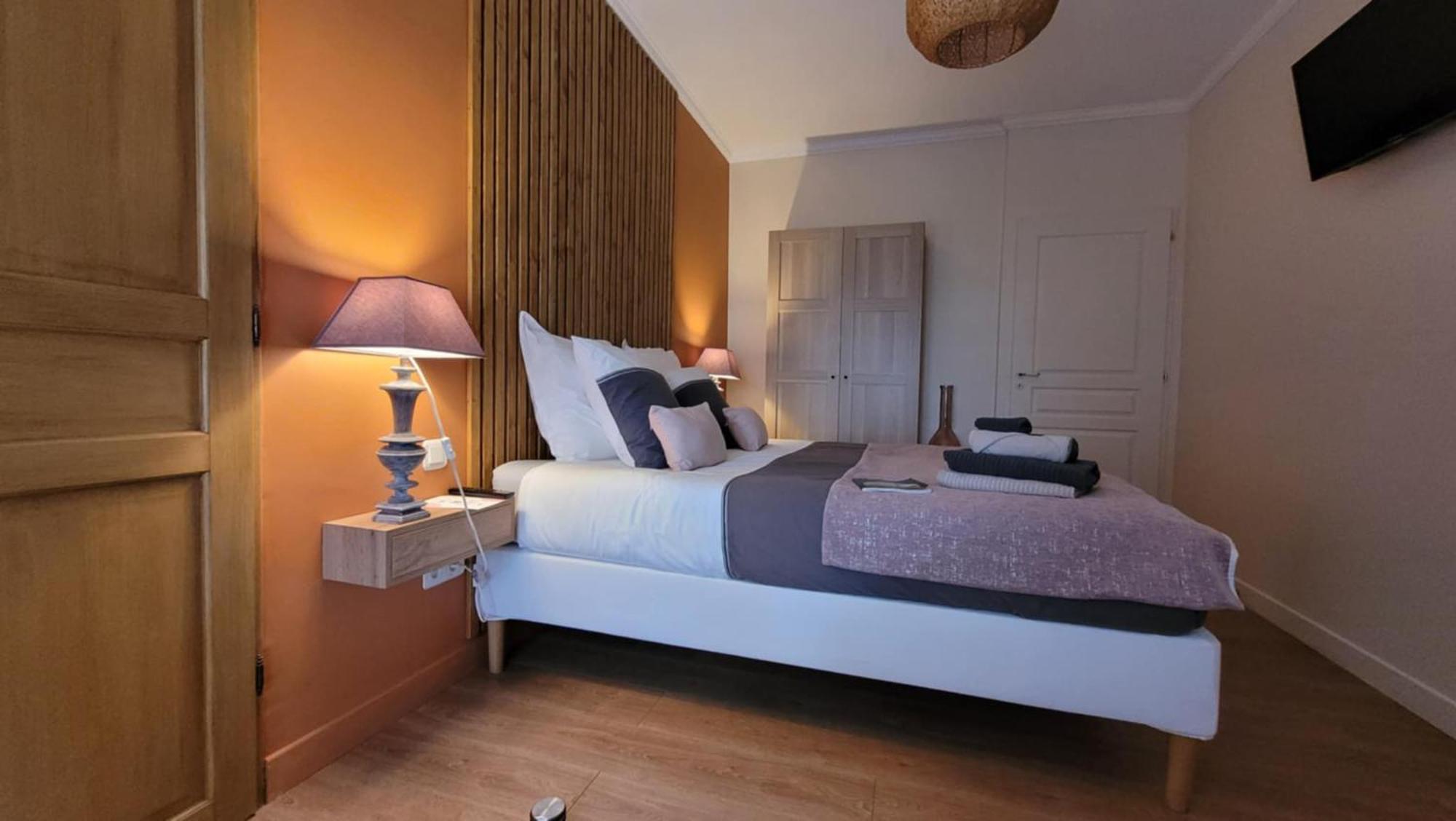 Bed and Breakfast A L'Ombre De La Treille -Proche Saint-Emilion Exterior foto